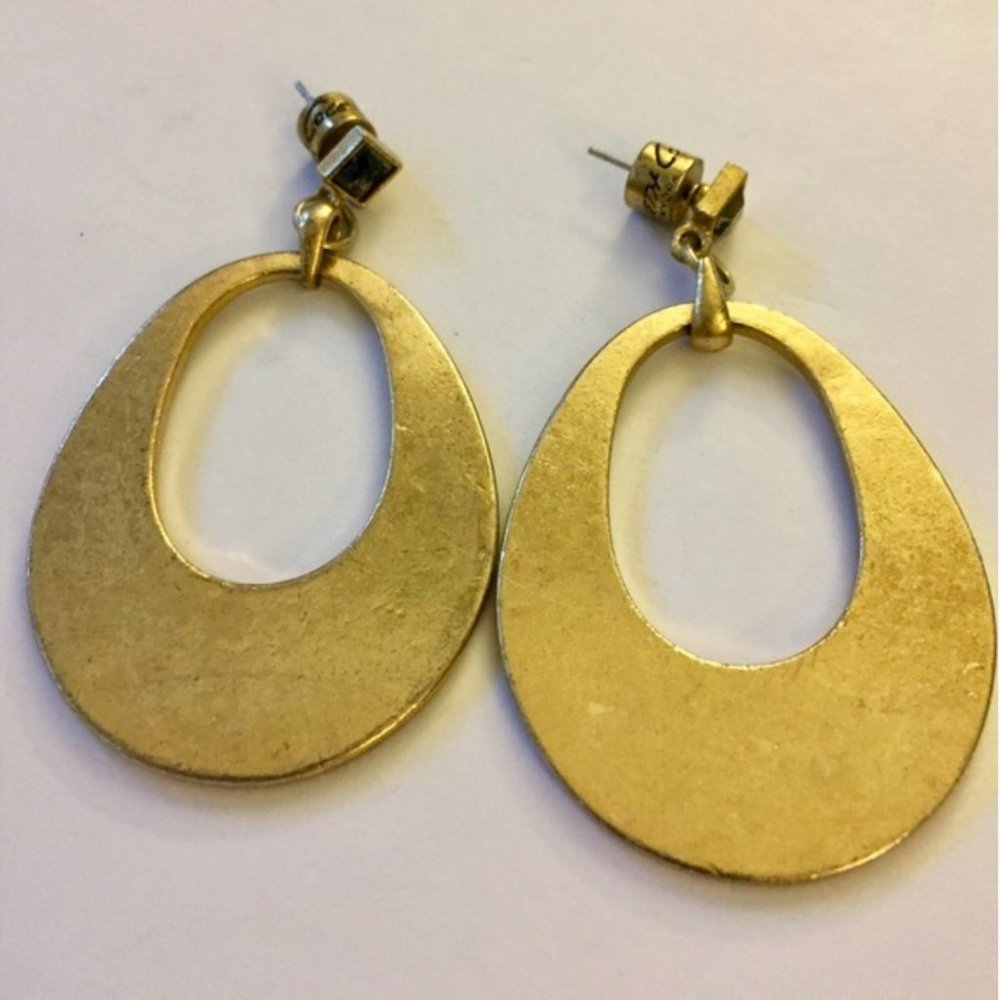 Kenneth Cole Gold dangle earrings